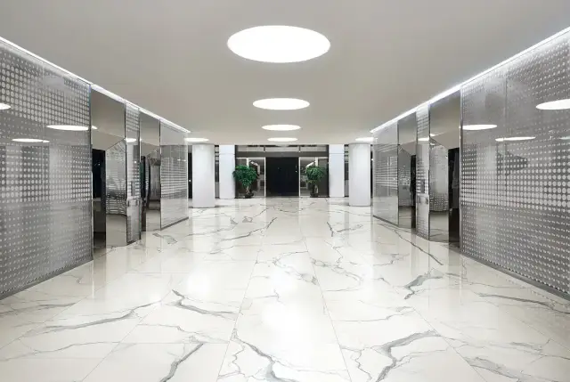 Интерьер с Alabastri Di Rex Madreperla Muretto Mosaico Magnum
