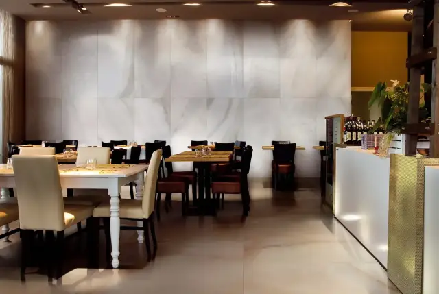 Интерьер с Alabastri Di Rex Madreperla Muretto Mosaico Magnum