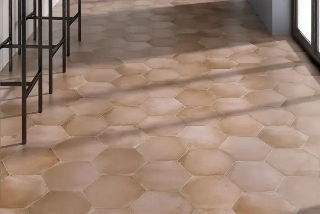 Интерьер с Hexagon Taupe