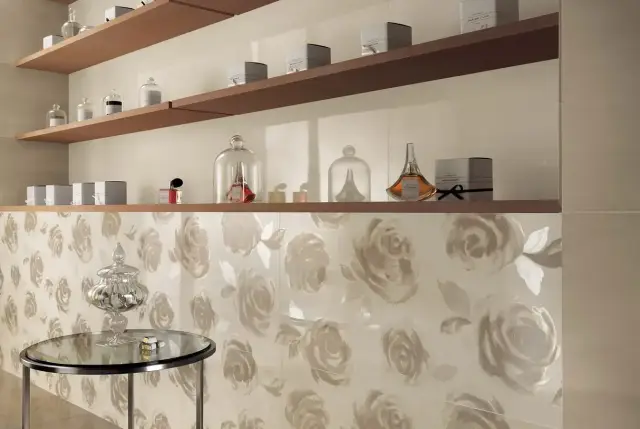 Интерьер с Moka Gold Damask