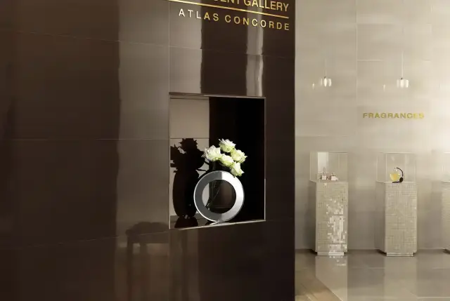 Интерьер с Moka Gold Damask