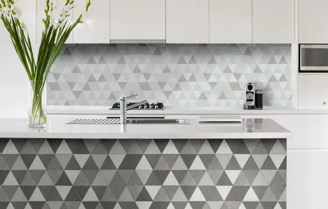 Интерьер с Керамогранит Monopole Diamond Grey 24х20 см