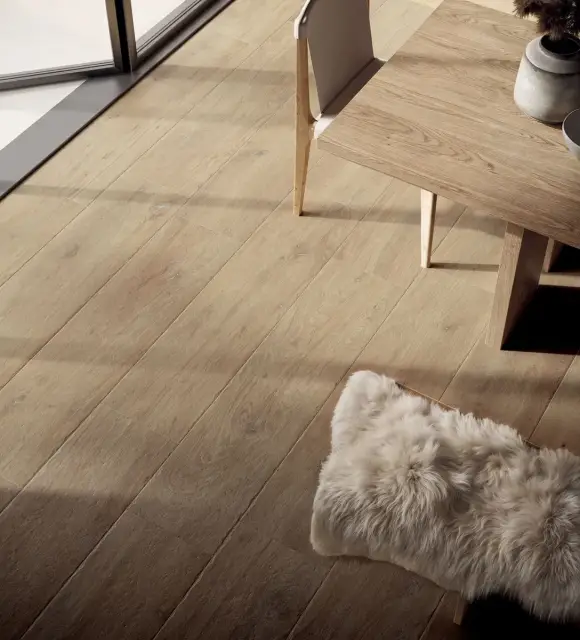 Интерьер с Керамогранит Isla Tiles Легни Д Италиа Ноче Масселло / Legni D Italia Noce Massello матовый коричневый 1007110 120х30 см
