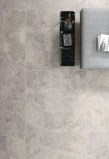 Интерьер с Плитка Porcelanosa Noir Topo Spiga 100298592 45x120