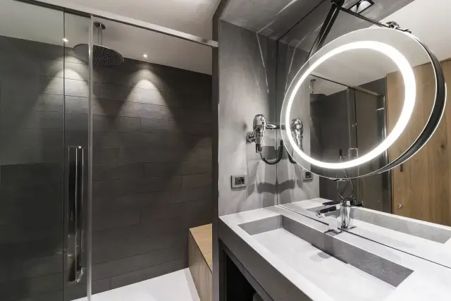 Интерьер с Керамогранит Laminam I Naturali Travertino Classico Bocciardato 5.6 мм LAMF012198 120x290