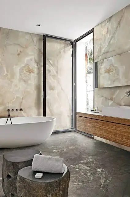 Интерьер с Керамогранит ONYX&MORE SILVER PORPHYRY STR 60X60 RET