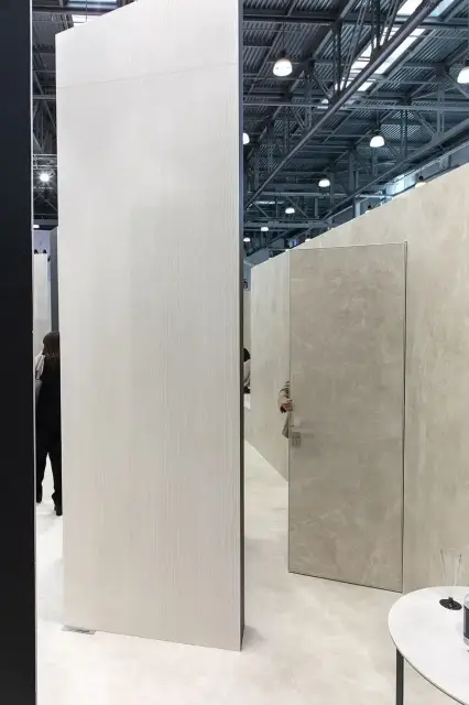 Интерьер с Керамогранит Laminam Rigato Neve 3+ LAMF009722 100x300