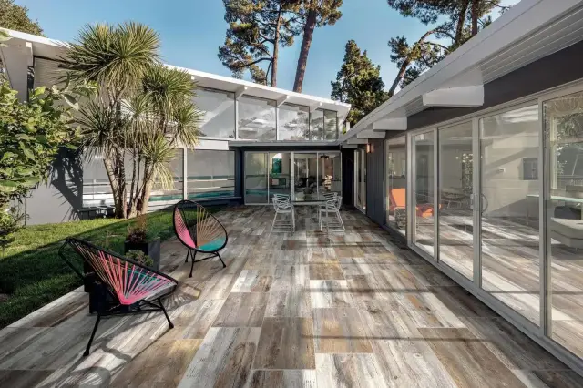 Интерьер с Керамогранит Antica Ceramica Rubiera Ultra Aspen Antracite 20mm DR04153 60x60