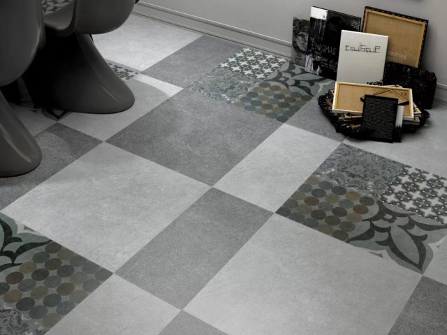 Интерьер с Ступень Kerama Marazzi Евро Техно Проходная Королевская Дорога Черный (n042856) 014074 34.5x119.5