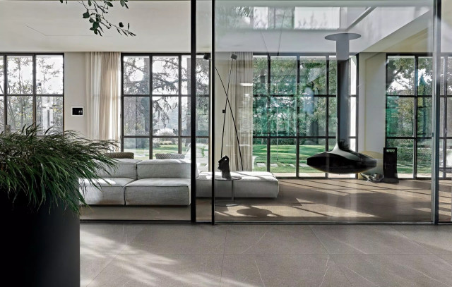 Интерьер с B&W Marble Black Naturale 60x60