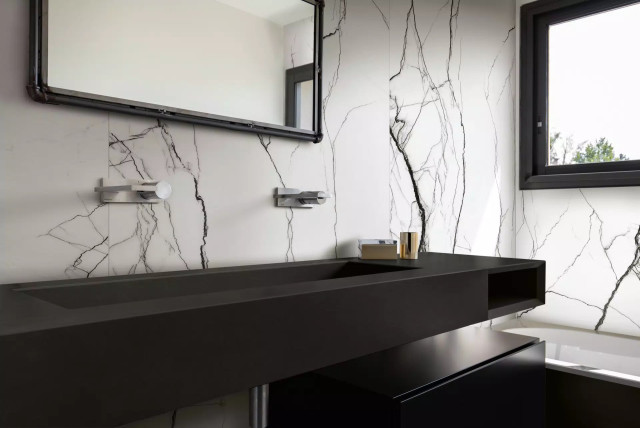 Интерьер с B&W Marble Black Naturale 60x60