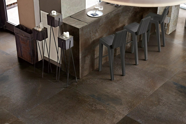 Интерьер с Flowtech Russet Nat. Listello Sfalsato 21x40