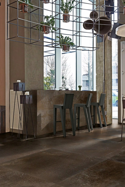 Интерьер с Flowtech Russet Nat. Listello Sfalsato 21x40