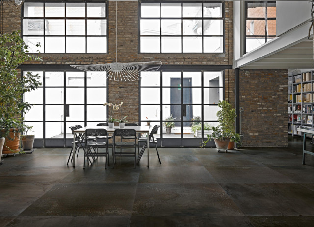 Интерьер с Flowtech Russet Nat. Listello Sfalsato 21x40