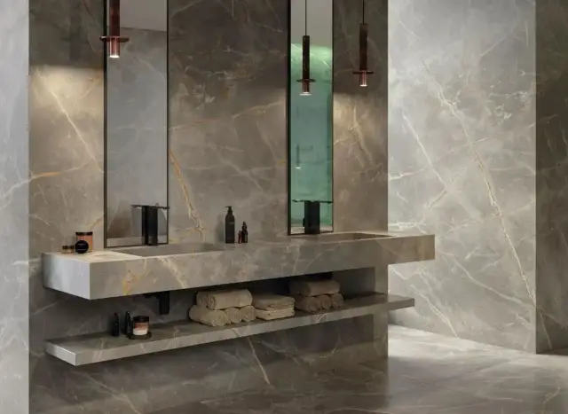 Интерьер с Marvel Calacatta Apuano Hammered ZZ 60x120
