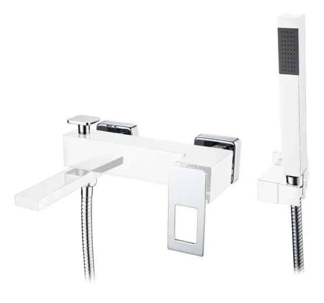 Boheme Q Смеситель для ванны с душевым комплектом: ручной душ, шланг, держатель, цвет: chrome 143-CRCR