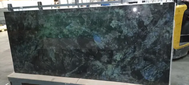 Madagascar Green Polished 120x280