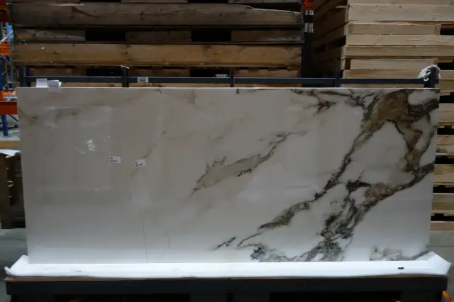 Calacatta Venato Polished 120x278 Большой Скол